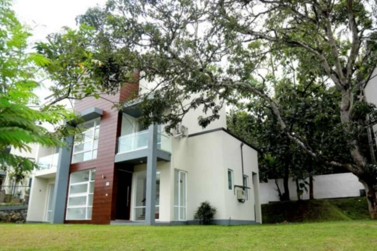 PROJECT HAND OVER - LAKE VILLAS KANDY